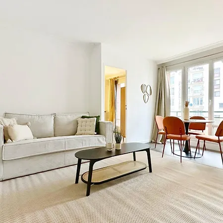 Charming Parisian In The Heart Of The 20th Arrondissement *