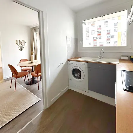 Apartament Charming Parisian In The Heart Of The 20th Arrondissement